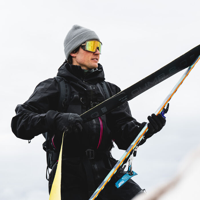 Pursuit, Matte Gold Dust + ChromaPop Glacier Photochromic Rose Gold Mirror Lens, hi-res